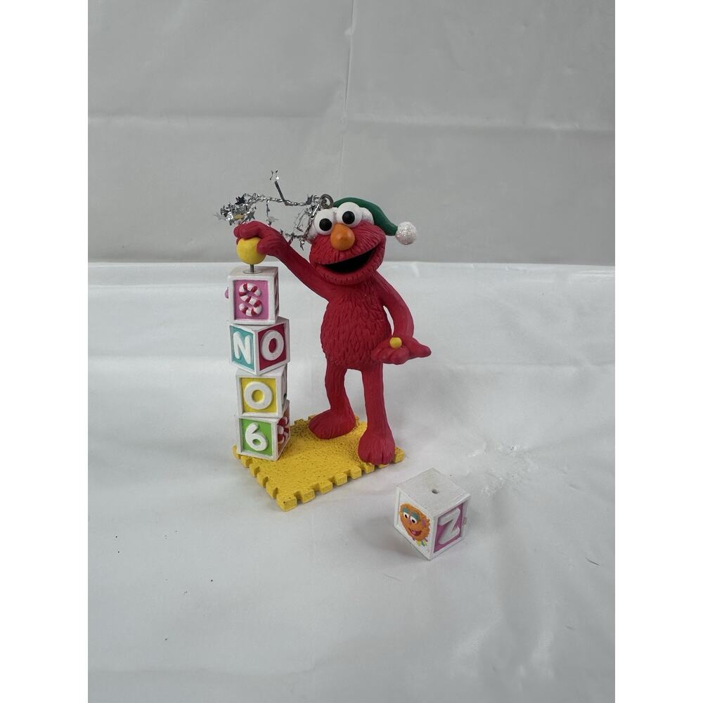 Carlton Cards Heirloom Sesame Street Elmo Holiday Fun Christmas Ornament